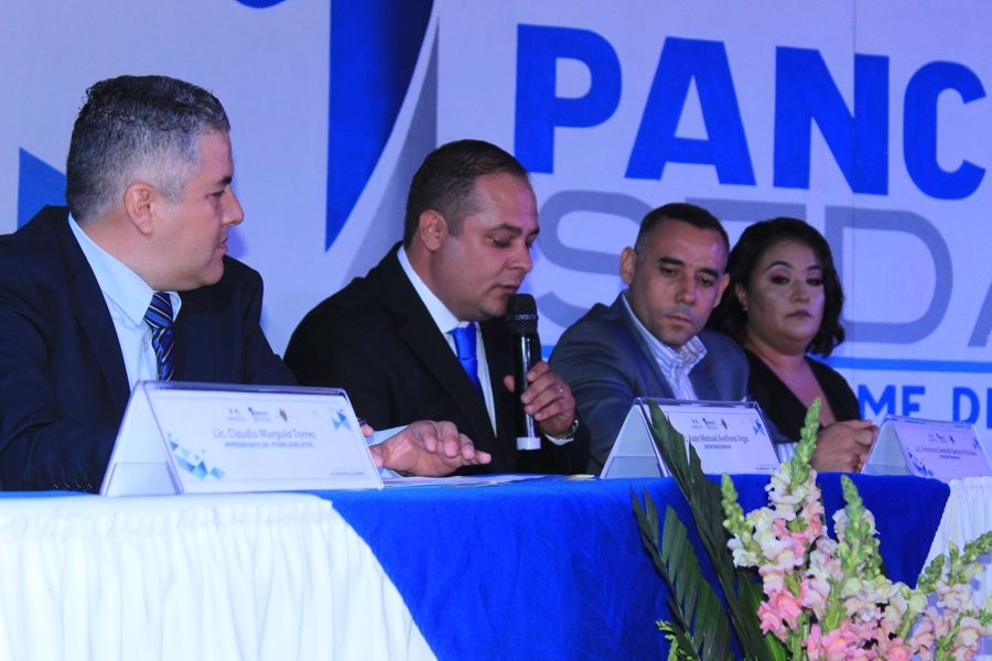 Panchito Sedano Rindió su Primer Informe de Gobierno