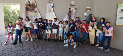 Viajan niños de Huescalapa al Zoológico de Guadalajara.