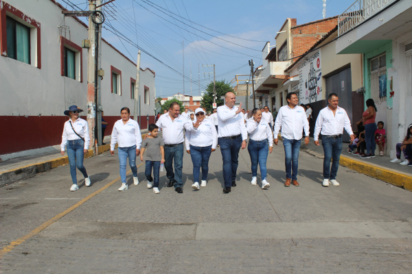 Desfile Cívico del 16 de Septiembre en Zapotiltic.