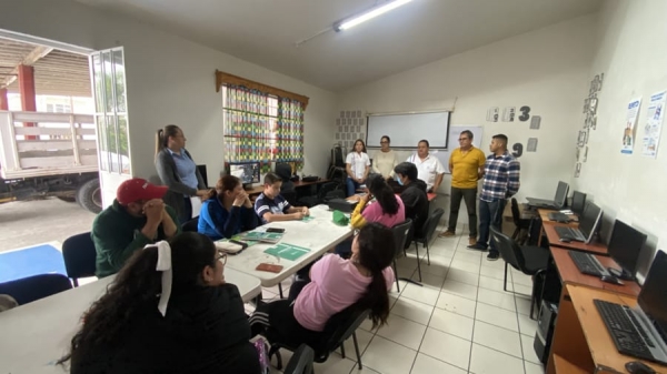 Jóvenes inician el nivel II del curso de “Inglés” en Zapotiltic