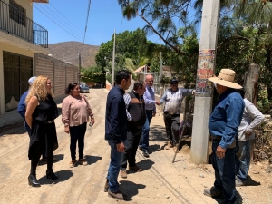 Panchito Sedano Supervisa Obra de Electrificación en Tasinaxtla