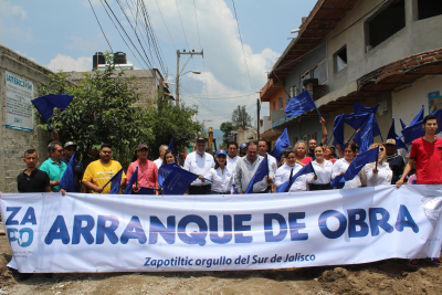 Dan banderazo de arranque a la obra de pavimentación de la calle “ Juan Rulfo” de Zapotiltic.