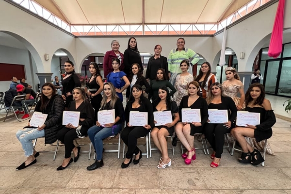 EL IMMZ clausura curso de “Maquillaje Profesional” en Zapotiltic