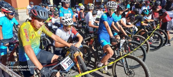 Gana Juan David Esparza Tercer Lugar en Ciclismo de Montaña