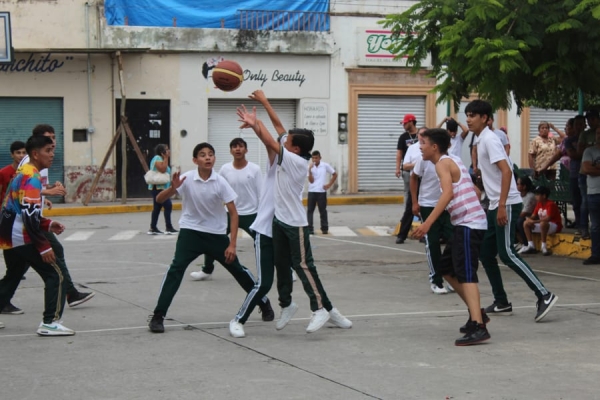 Actividades deportivas en Zapotiltic por el Día de la Independencia