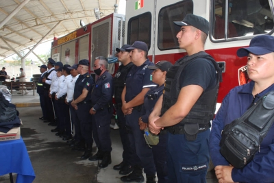 Entregan Uniformes a Elementos de Tránsito, Seguridad Pública y Protección Civil