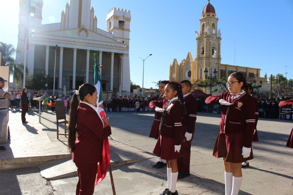 Conmemoran con un acto cívico el Natalicio de Benito Juárez.