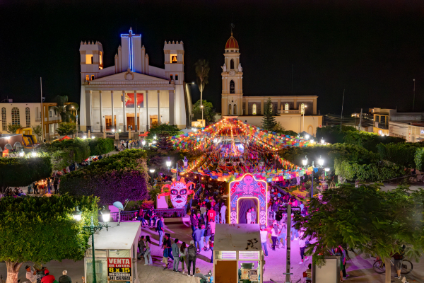 Inicia la celebración de Día de Muertos en Zapotiltic.